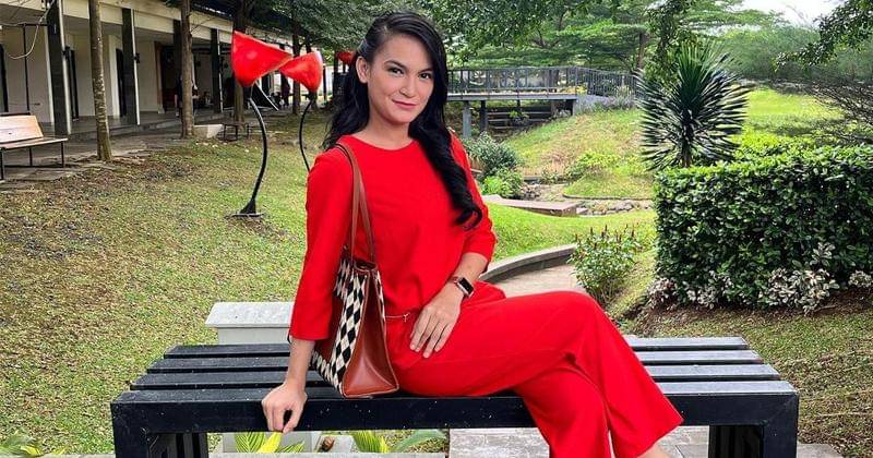 Instagram.com/kia.poetri